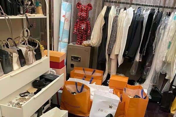 阜新清河门区回收一线品牌衣服